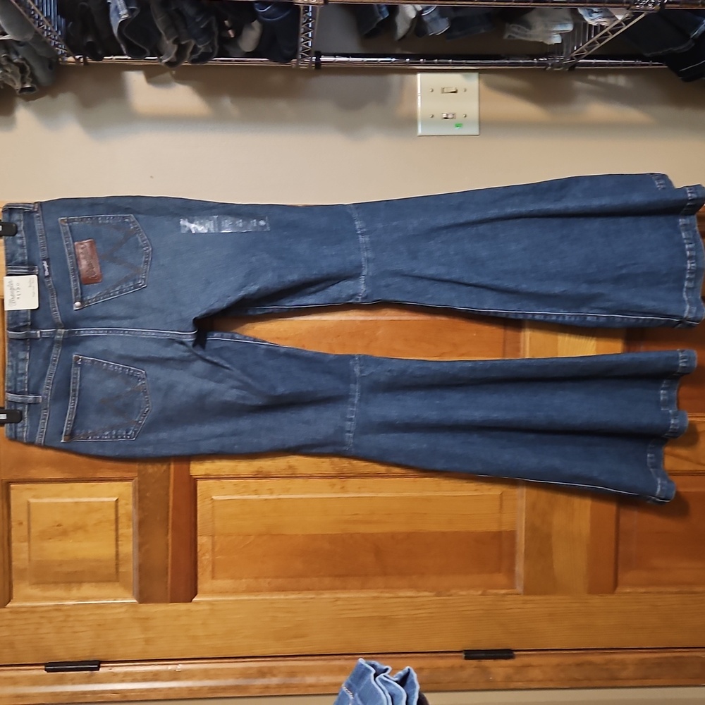 NWT Wrangler Retro Bailey High-Rise Flare Jeans - Picture 7 of 15